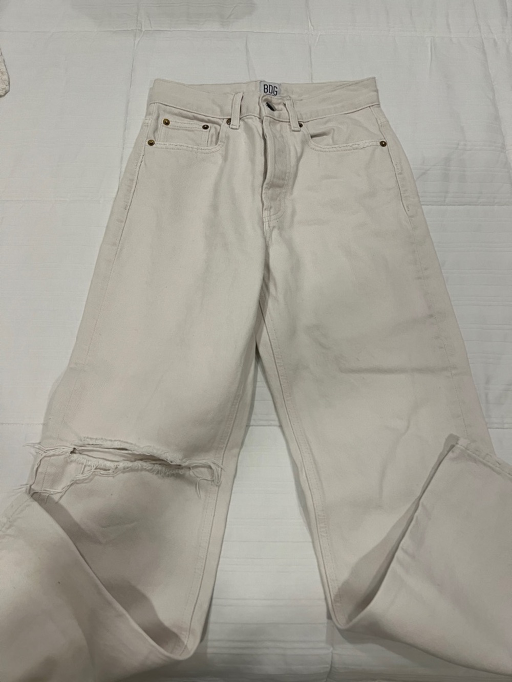 BDG Cream Wide-Leg Distressed Jeans